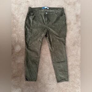 Women’s Old Navy High Rise Rockstar Super skinny olive green corduroys size 18